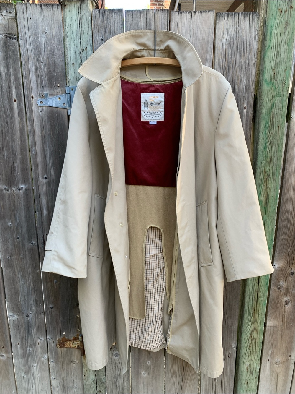 Vintage London Fog Maincoats Trench Coat Tan Beige 42S L Full Liner